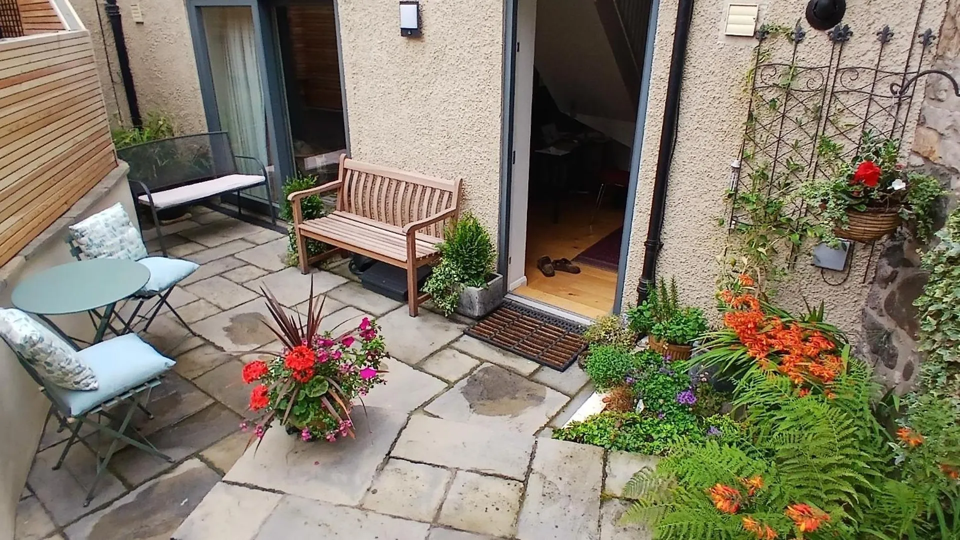 The Albany Lane Residence Edinburgh 0*,  Großbritannien